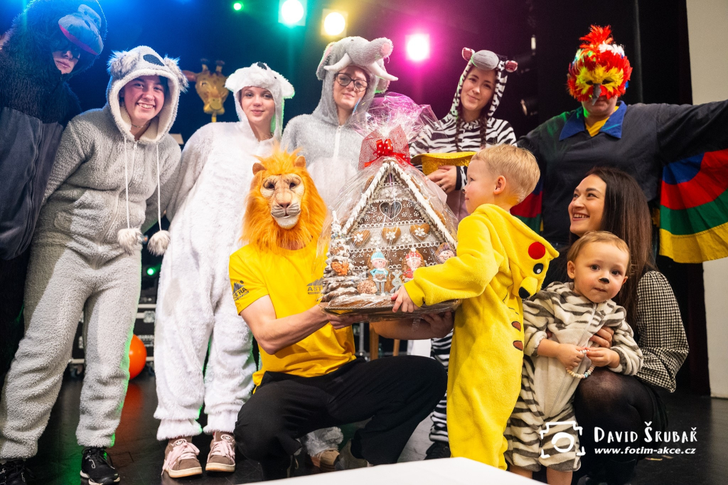 Karneval ve Frenštátě: Kulturní dům zaplnily desítky masek a rekordní účast