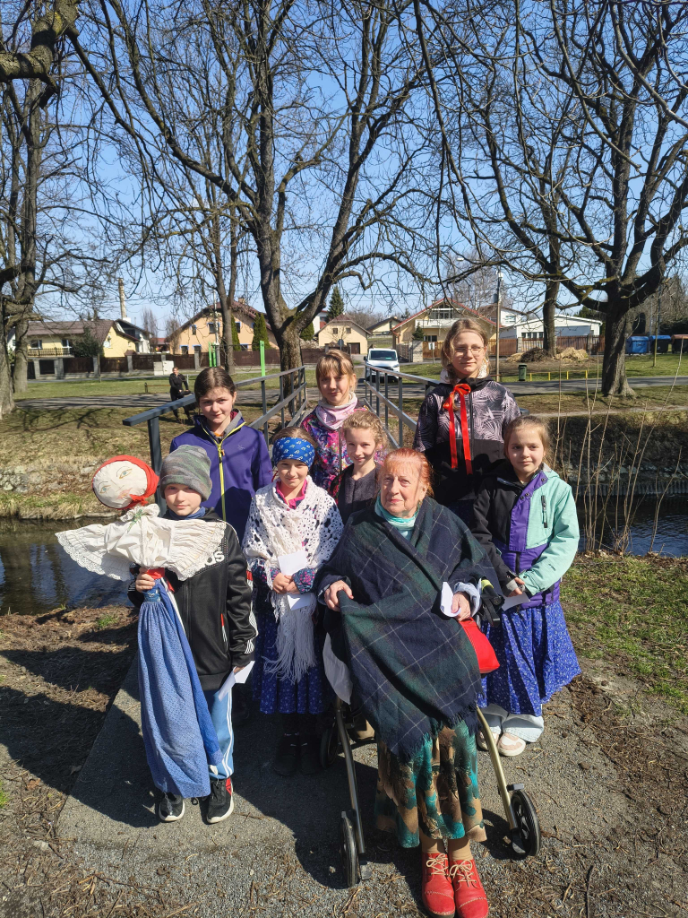 Vynášení Mařeny - loučení s paní zimou 